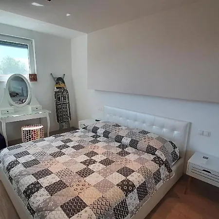 Studio Fur 4 Personen Und 2 In Ois, Dalmatien Mitteldalmatien * Omiš