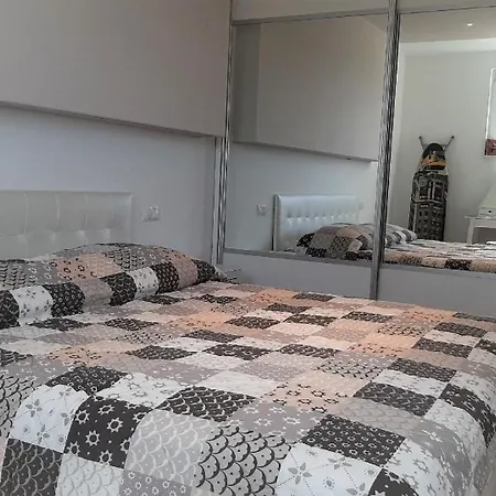 Studio Fur 4 Personen Und 2 In Ois, Dalmatien Mitteldalmatien Apartamento Omiš