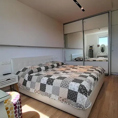 Studio Fur 4 Personen Und 2 In Ois, Dalmatien Mitteldalmatien Omiš